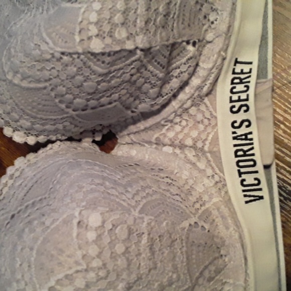 Gorgeous 38DD Victoria's Secret Grey Lace Padded underwire Bra - Picture 4 of 9